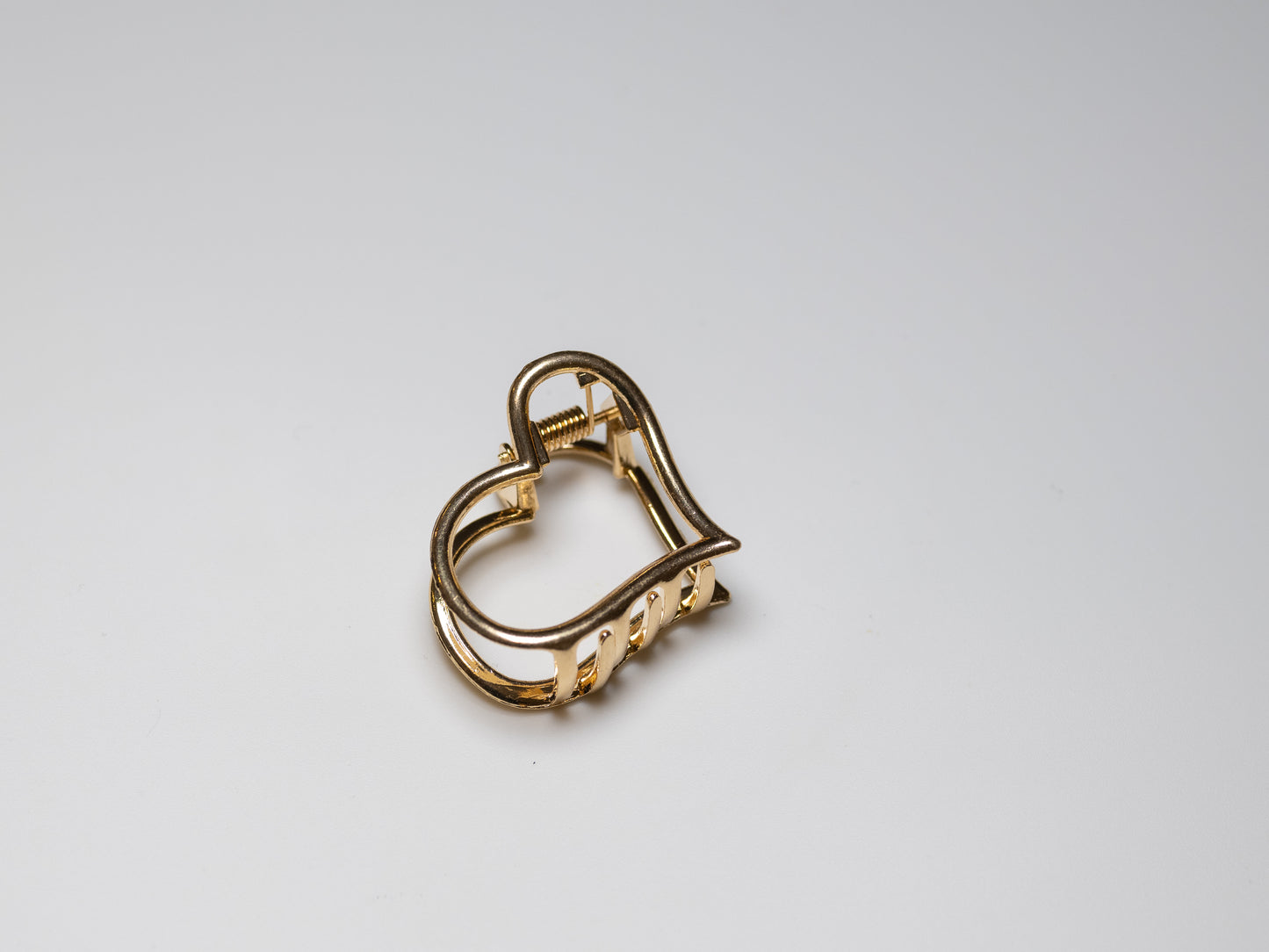 Durable Metal Hair Claws - Perfect for Any Season and Hair Type