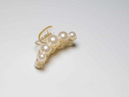 Big Pearls and Flower Hairpins - Fashionable Hair Accessories for Women